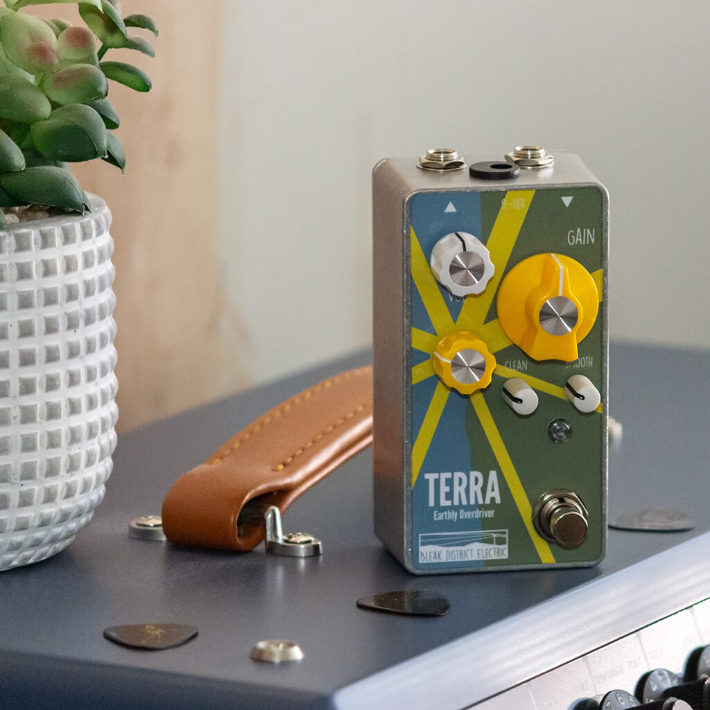 BLEAK DISTRICT ELECTRIC Terra Earthly Overdriver context front 1024x1024 | Boost Guitar Pedals