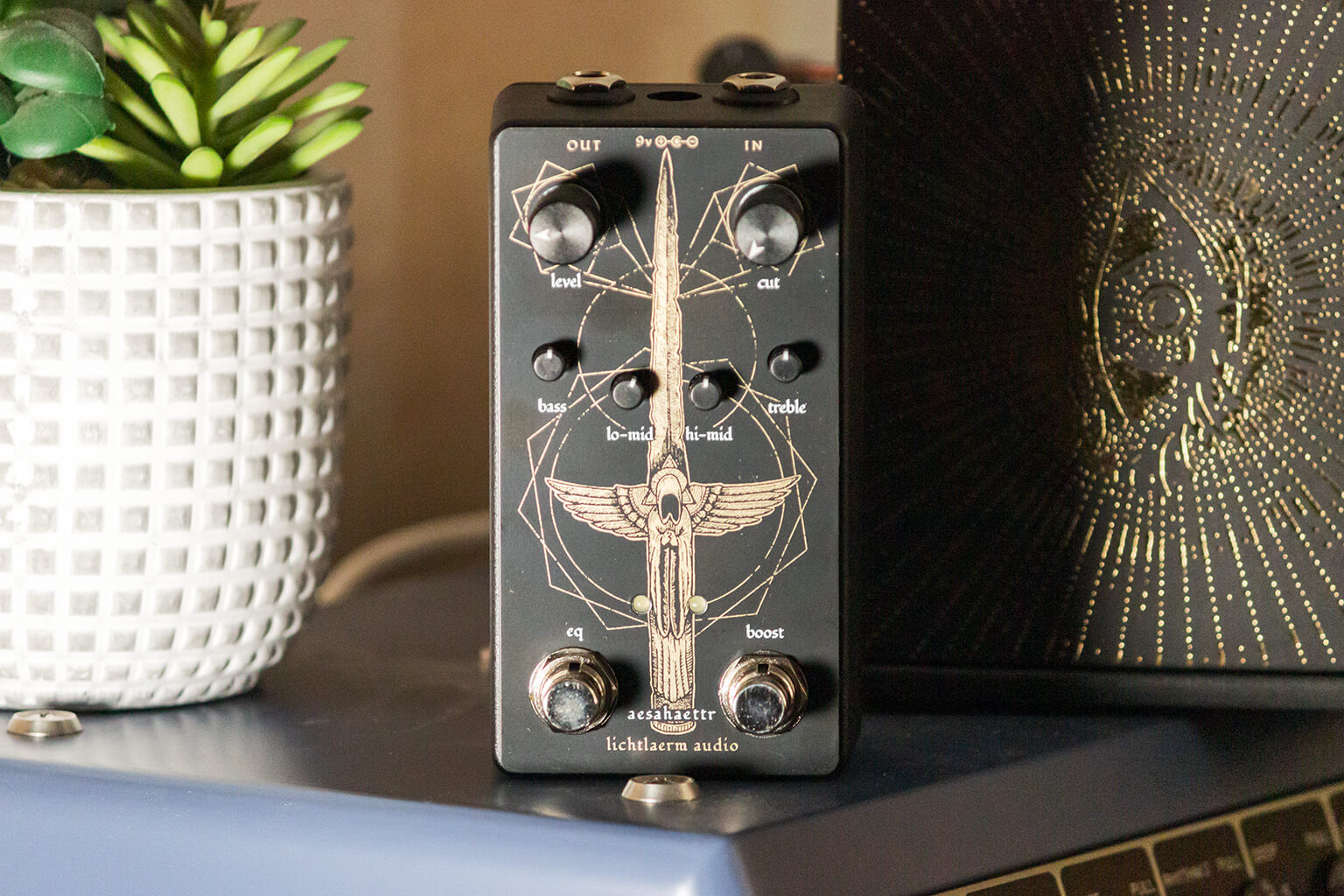 LICHTLAERM AUDIO Aesahaettr Modern Metal Boost 1536x1024 context front | Boost Guitar Pedals