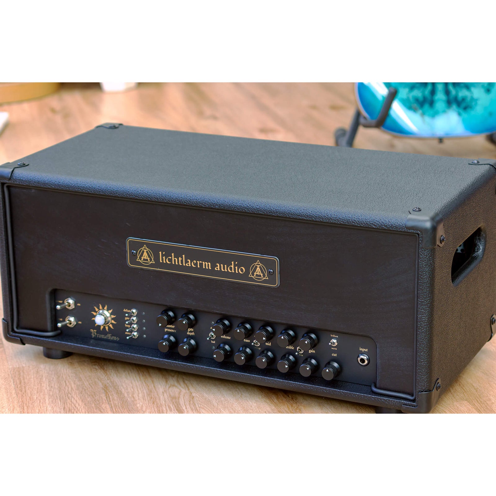 LICHTLAERM AUDIO Prometheus Front Angle Context 2048x2048